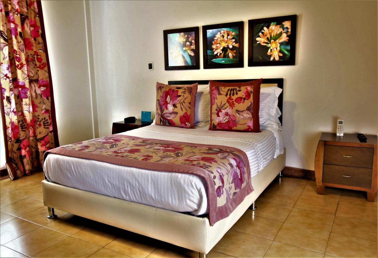 Amazilia Hotel Cerritos Екстериор снимка