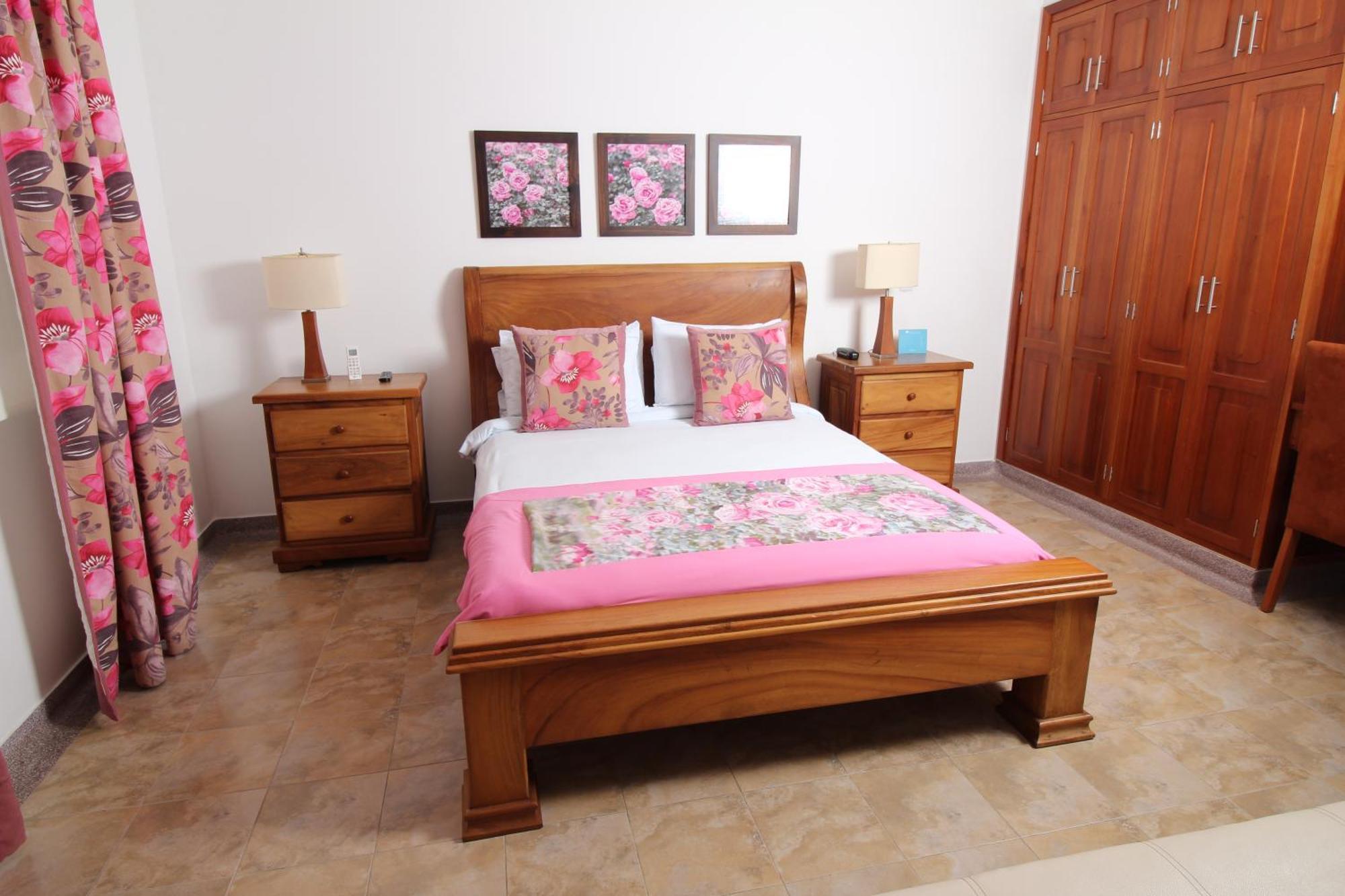 Amazilia Hotel Cerritos Екстериор снимка